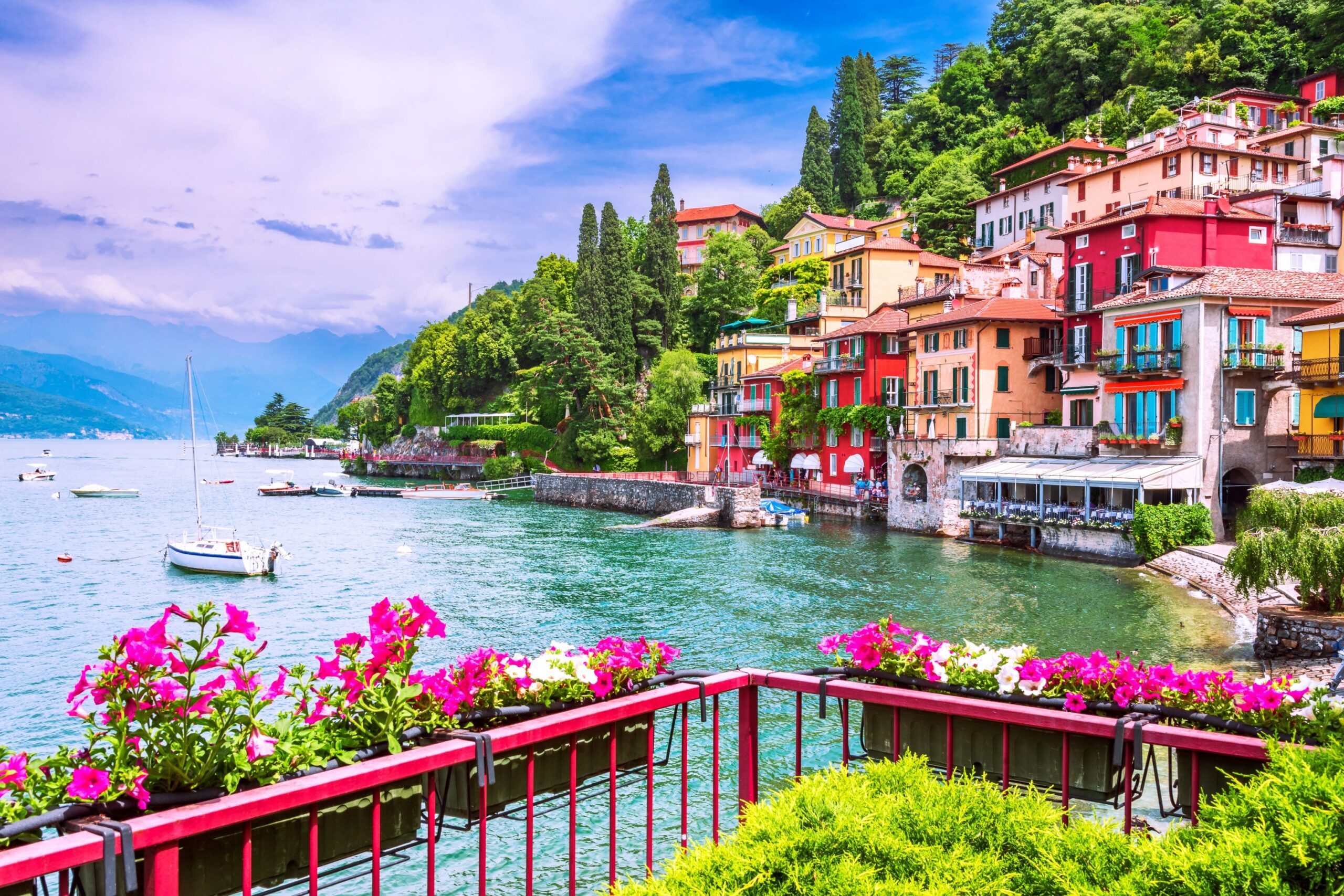 Varenna,,Lake,Como,-,Holidays,In,Italy,View,Of,The